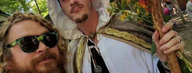 The Dragon Inn at Maryland Renn Fest is one of Orte, die Christopher gefallen.