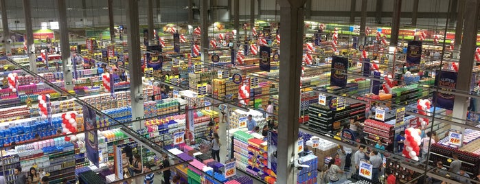 Supermercados BH is one of Tempat yang Disukai Cristiano.