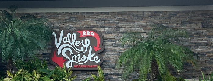 Valley Smoke Bbq is one of Josh : понравившиеся места.