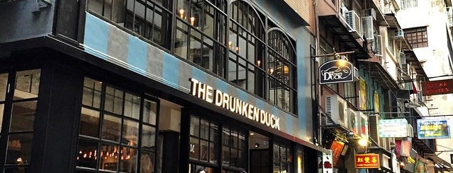 The Drunken Duck is one of สถานที่ที่ Li-May ถูกใจ.