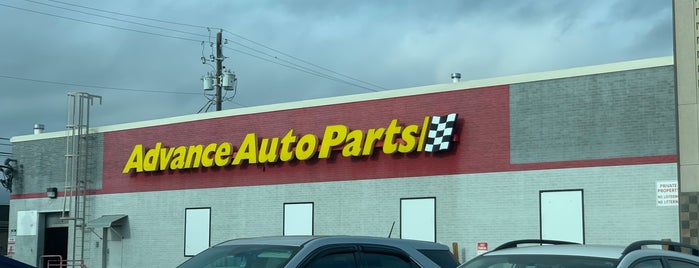 Advance Auto Parts is one of Tempat yang Disukai David.