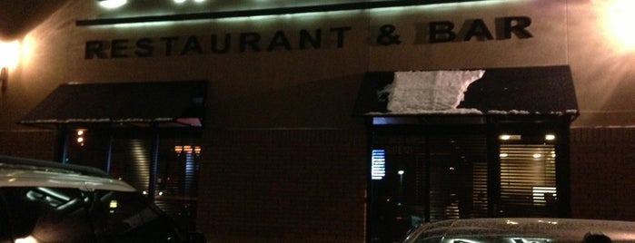 Twelve Restaurant and Bar is one of Locais curtidos por Josh.