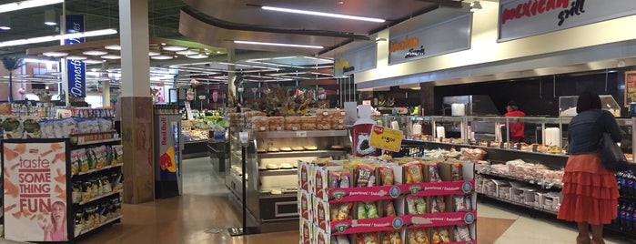 Pete's Fresh Market is one of Chicago Hispanic Markets.