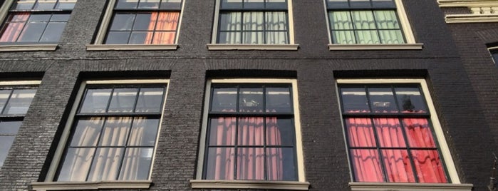 Heart of Amsterdam is one of Tempat yang Disukai Lorenzo.