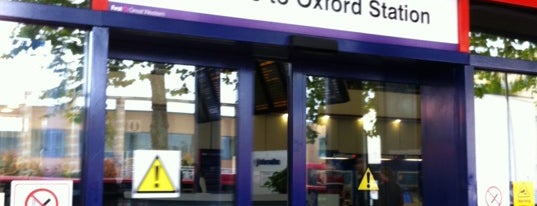 Oxford Railway Station (OXF) is one of Terminais!.