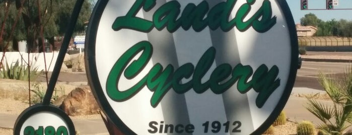 Landis Cyclery is one of Lieux qui ont plu à Ryan.