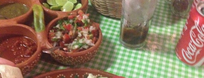 Tacos & Beer is one of En Vallarta.