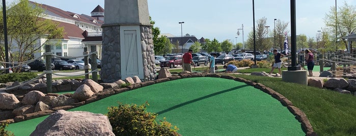 Harbor Pointe Miniature Golf is one of To Do in Sheboygan.