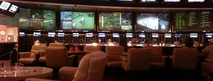 Santa Fe Station Race & Sports Book is one of Sylviaさんのお気に入りスポット.