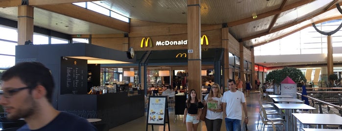 McDonald's is one of Top 10 dinner spots in Almada, Portugal.