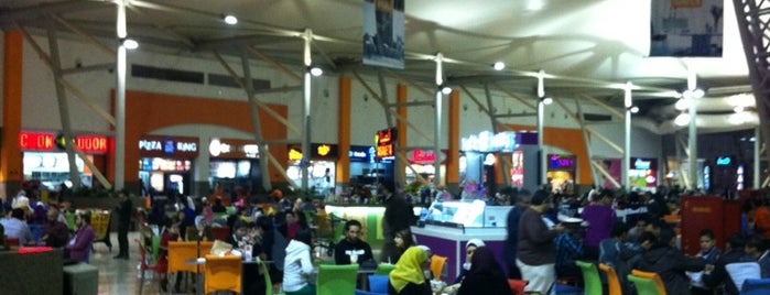 Mall of Arabia Food Court is one of Places I like in Cairo.