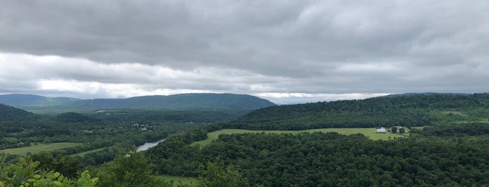 Prospect Peak is one of Priority date places.