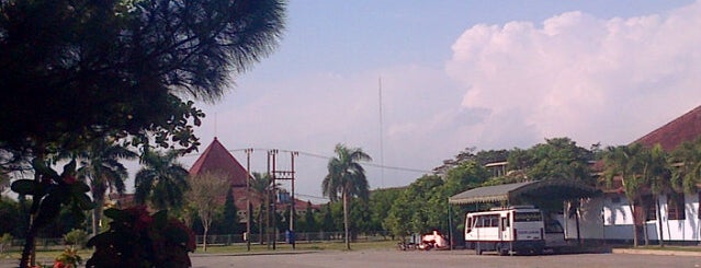 Pondok pesantren Lirboyo is one of Best places in Kediri, Indonesia.