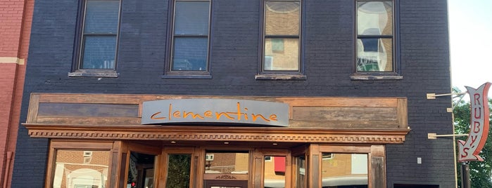 Clementine Cafe is one of H'Burg.