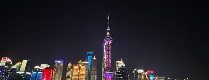 黄浦江 is one of Shanghai.