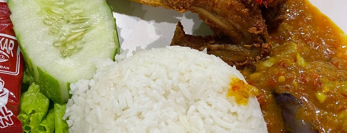 Ayam Bakar Wong Solo is one of kuala lumpur food place.