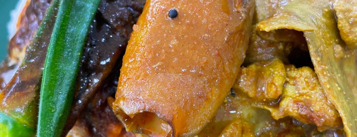 Nasi Kandar Pokok Ketapang is one of Makan Makan Malaysia.