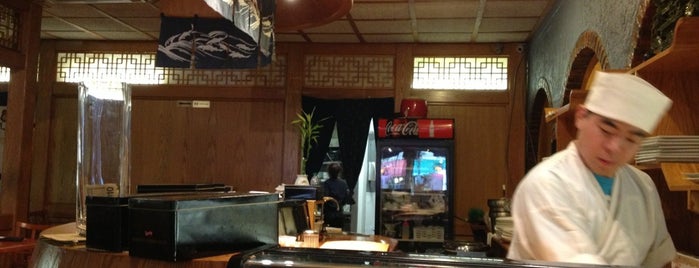 Takara Japanese Restaurant is one of Tempat yang Disukai Morgan.