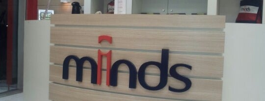 Minds Idiomas is one of Lugares....