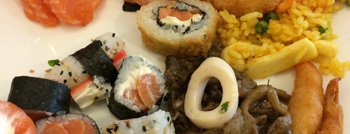 Max Sushi is one of Restaurante.