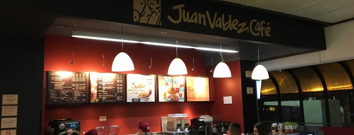 Juan Valdez Café is one of Lugares favoritos de Jessica.
