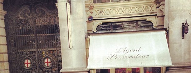 Agent Provocateur is one of Londres.