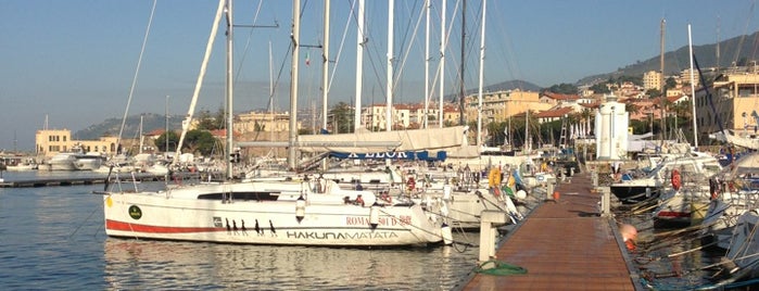 Porto di Sanremo is one of Lieux qui ont plu à Florence.