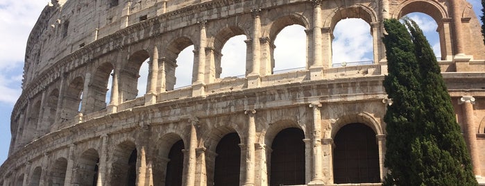 Colosseo is one of Tempat yang Disukai Nurgül.