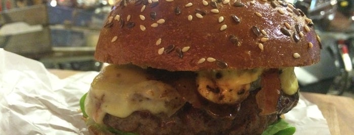 Ter Marsch & Co is one of Amsterdam Burgers.