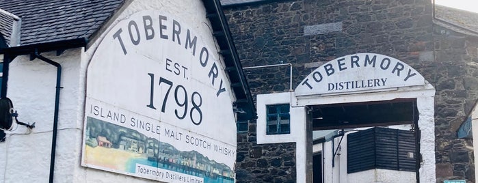 Tobermory Distillery is one of สถานที่ที่ Anastasia ถูกใจ.