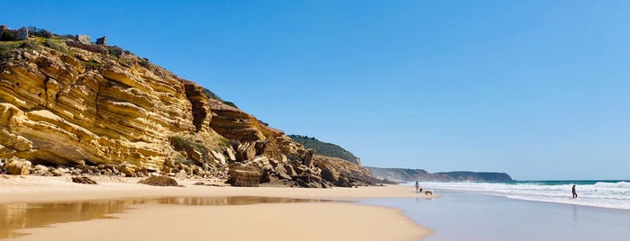 Praia Da Figueira is one of Algarve.