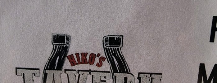 Niko's Tavern is one of Lugares favoritos de Justin.