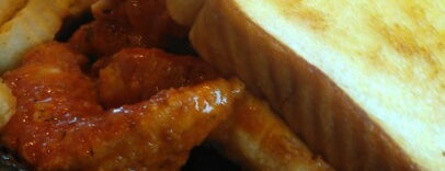 Zaxby's Chicken Fingers & Buffalo Wings is one of Dalton Restaurants.