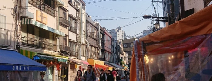 公園本通り is one of 浅草の通り.