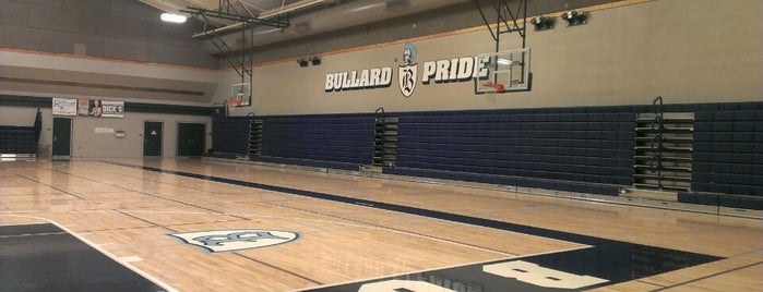 Bullard High School is one of Keithさんのお気に入りスポット.