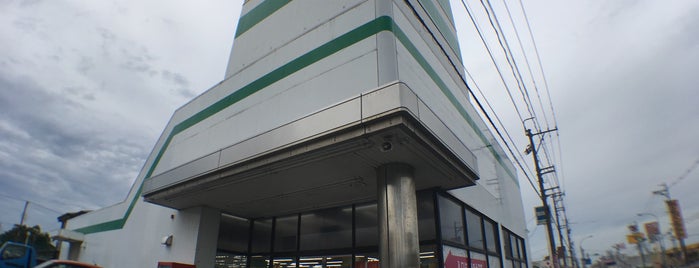 ダイソー&アオヤマ 100円プラザ 小松店 is one of สถานที่ที่ Tomato ถูกใจ.