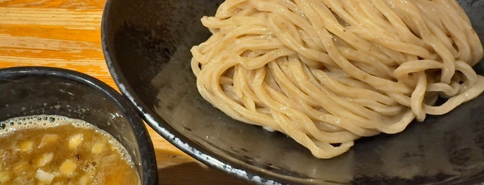 つけ麺 井手 is one of Lunch near Honmachi, Ōsaka.