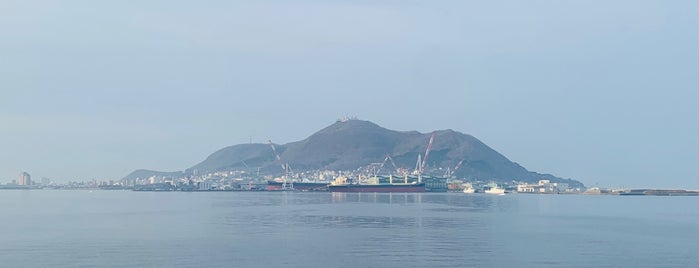 Seikan Ferry Hakodate Port Terminal is one of 私の人生関連・旅行スポット.