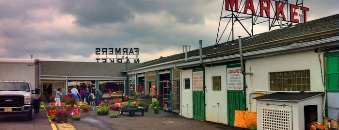 Trenton Farmers Market is one of Shubhrajit'in Beğendiği Mekanlar.