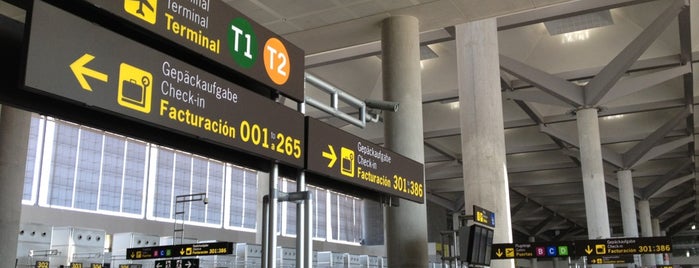 Terminal 2 is one of Orte, die Rosa María gefallen.