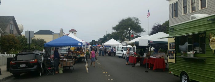 Fort Bragg Farmer's Market is one of Mendocino Coast, NorCal, my beautiful rural home.