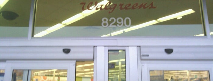 Walgreens is one of Tempat yang Disukai Todd.