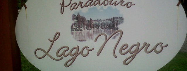 Paradouro Lago Negro is one of Tempat yang Disukai Mariana.