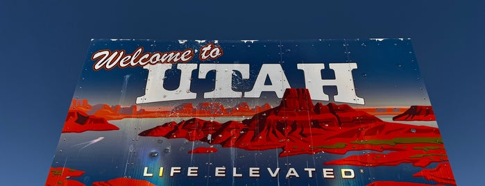Arizona / Utah State Line is one of Heaven Places.