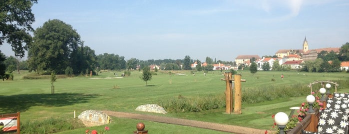 Golfový klub Hluboká nad Vltavou is one of Lieux qui ont plu à Veronica.