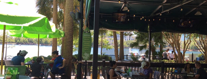 Relax Grill At Lake Eola is one of Posti che sono piaciuti a Jeremiah.