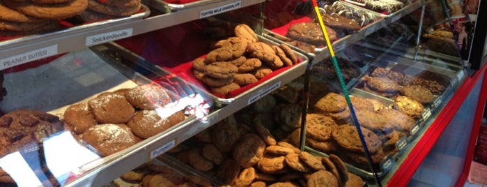 Hot Cookie is one of Bay Area Dessert Shops.