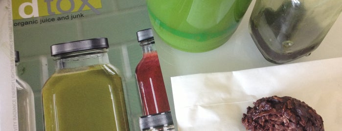 dtox organic juice and junk is one of Esplorers.
