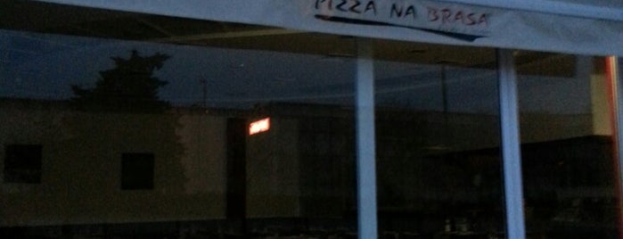 Pizza na Brasa is one of Posti che sono piaciuti a Patrício.