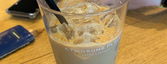 A TWOSOME PLACE is one of Seoul Natl Univ.